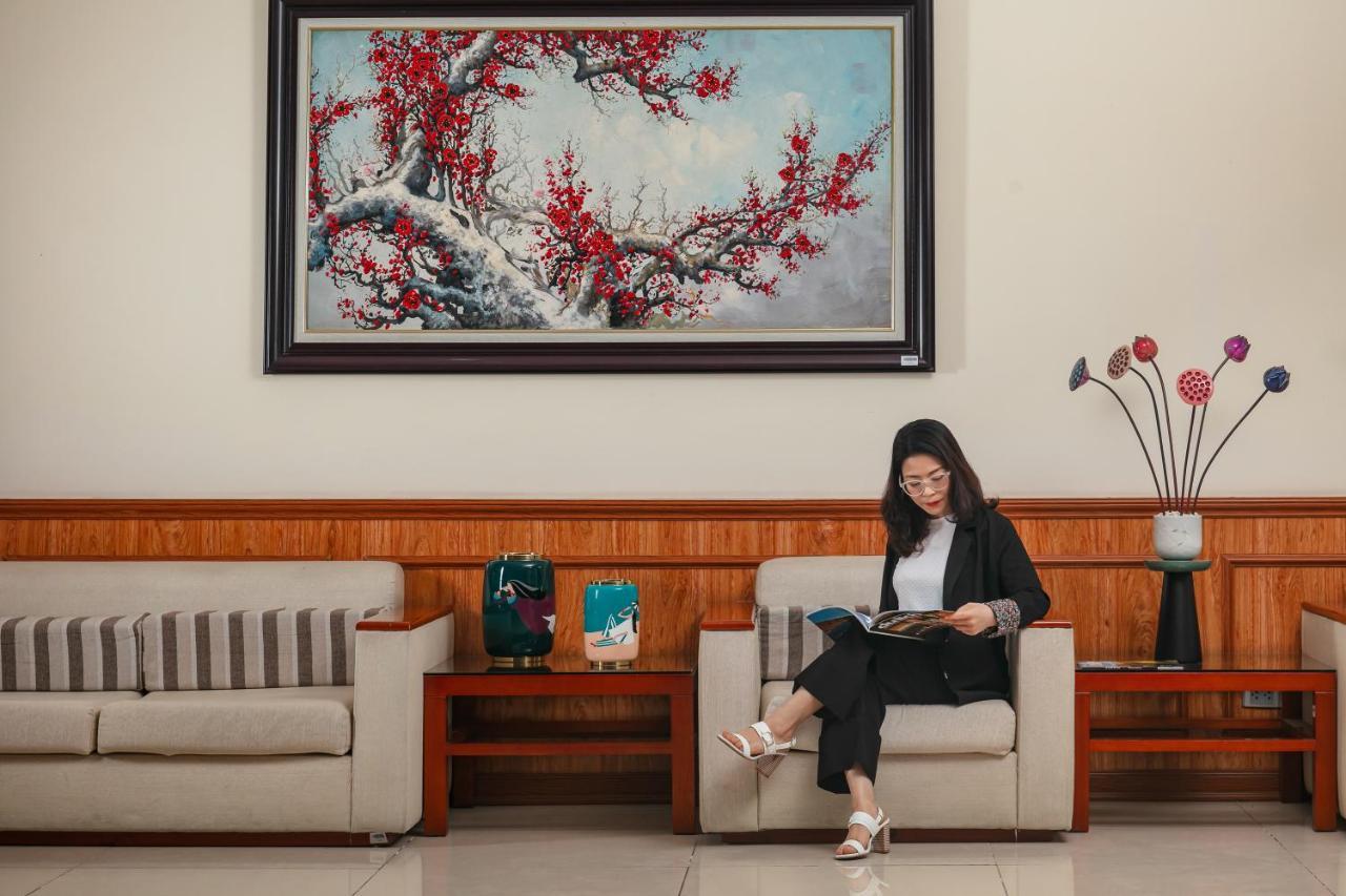 A25 Hotel - 705 Lac Long Quan Hanoi Eksteriør bilde